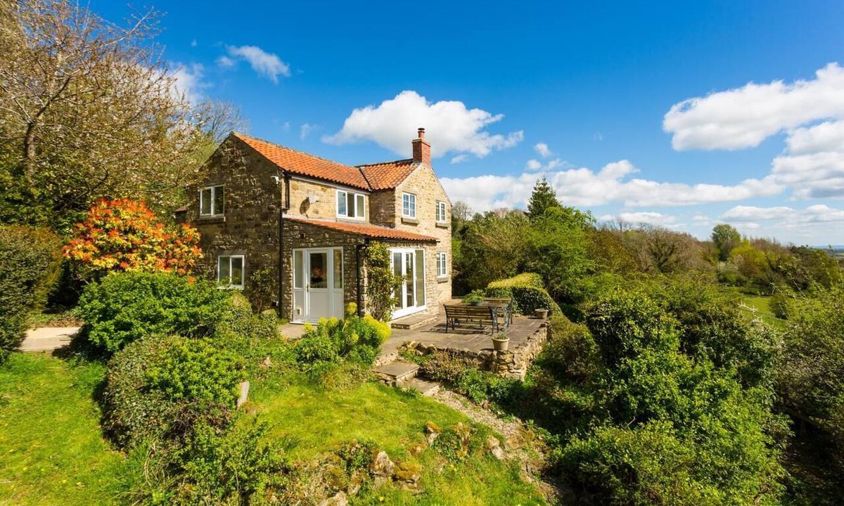 Scawton Cottage | 3 Bed in Ampleforth (oc-m34673)