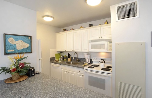 Kihei Condo | Book Your Maui Escape Now: Stunning Oceanfront Condo.