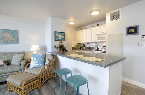 Kihei Condo | Book Your Maui Escape Now: Stunning Oceanfront Condo.