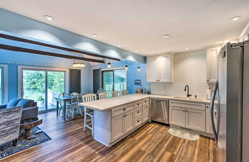 Silver Lake Cottage | Breezy Silver Lake Getaway: Fishing Dock, Grill!