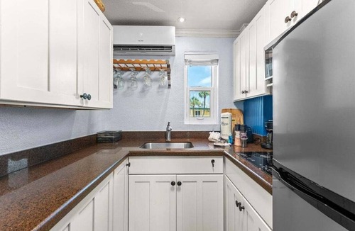 Treasure Island Condo | Cozy Beachfront Resort Suite With Heated Pool ➠ Tropic Terrace Resort #51