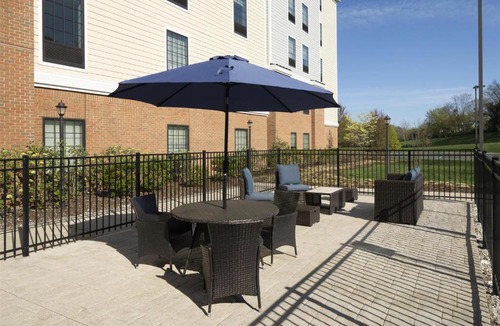 Northeast Yonkers Hotel | Hampton Inn & Suites Yonkers - Westchester