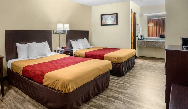 Econo Lodge Rolla I-44 Exit 184 Near Missouri University of Science and Technology
