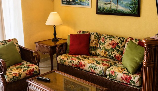 Lovely Beachfront Studio at Coral Beach – South Shore, Grand Bahama Island